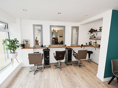 HAIRDRESSERS FERRYSIDE