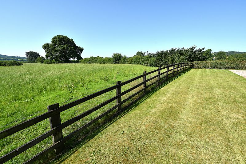 Preswylfa - photo id: 3387