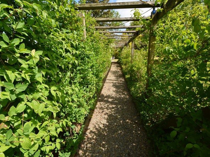 Brownhill Llanfihangel-ar-Arth - photo id: 3628